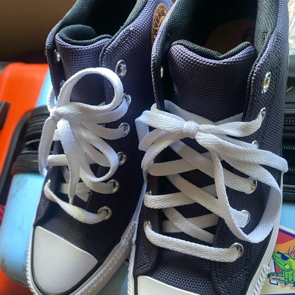 Sneakers. Converse Chuck Taylor Navy and Tan BNWOT - Picture 11 of 13